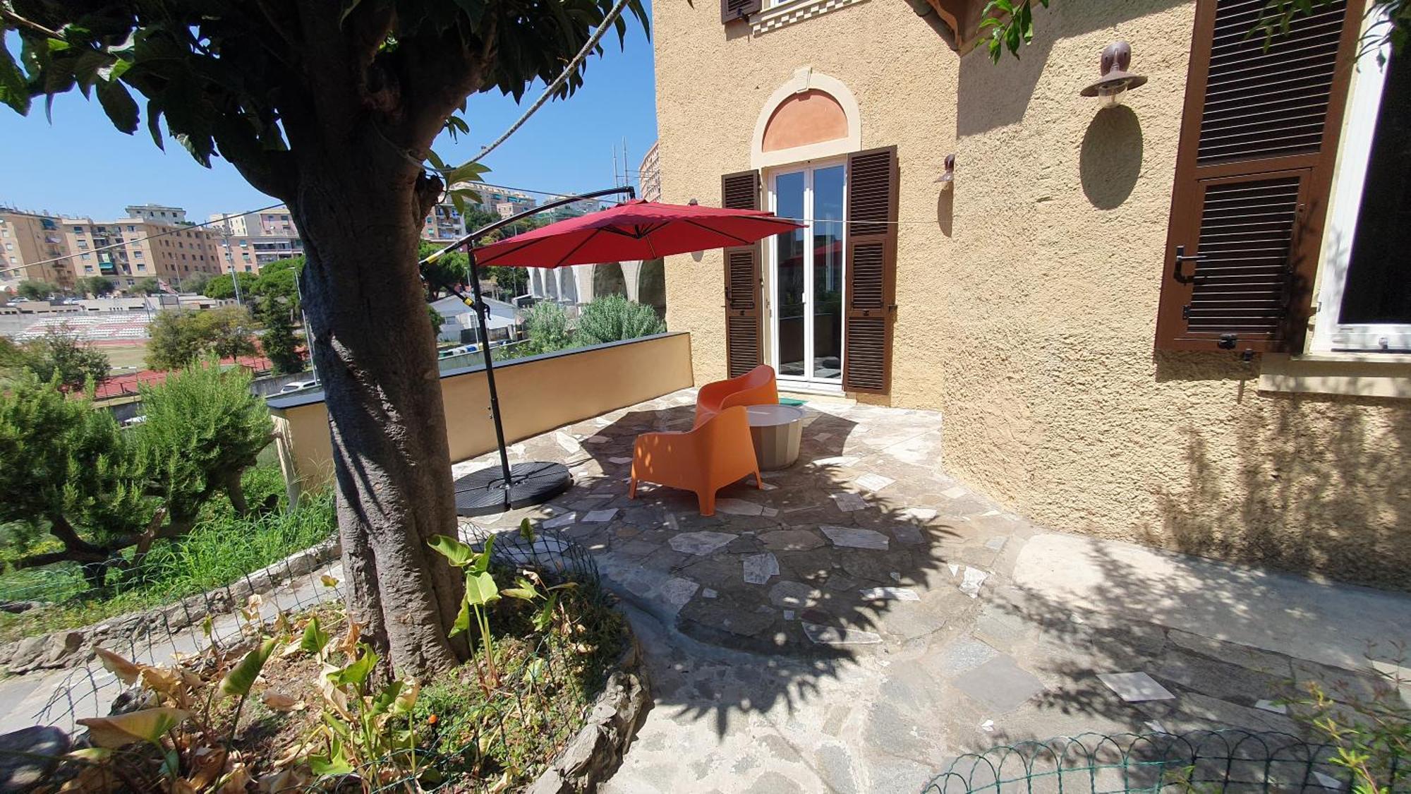 Villa Indipendente Con Giardino *
