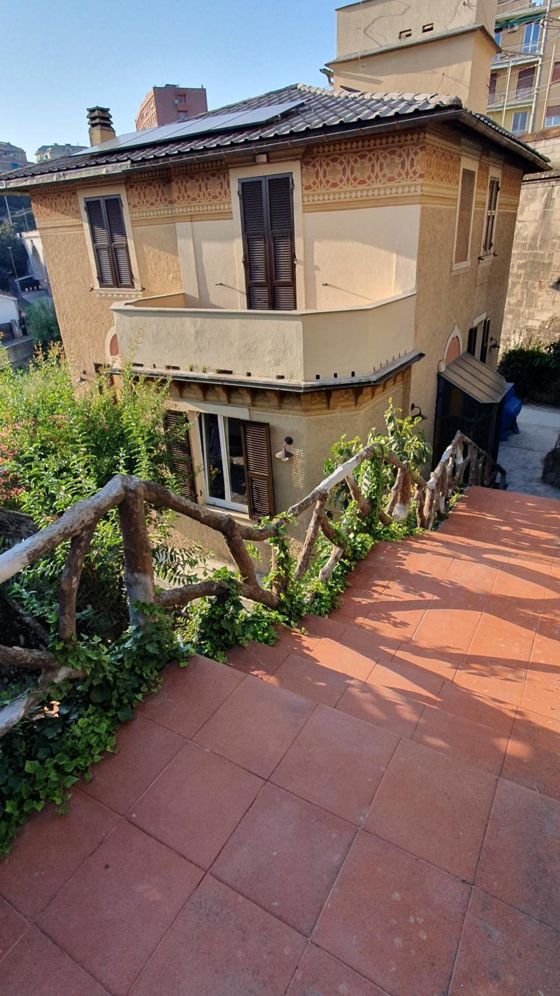 Indipendente Con Giardino * Genoa