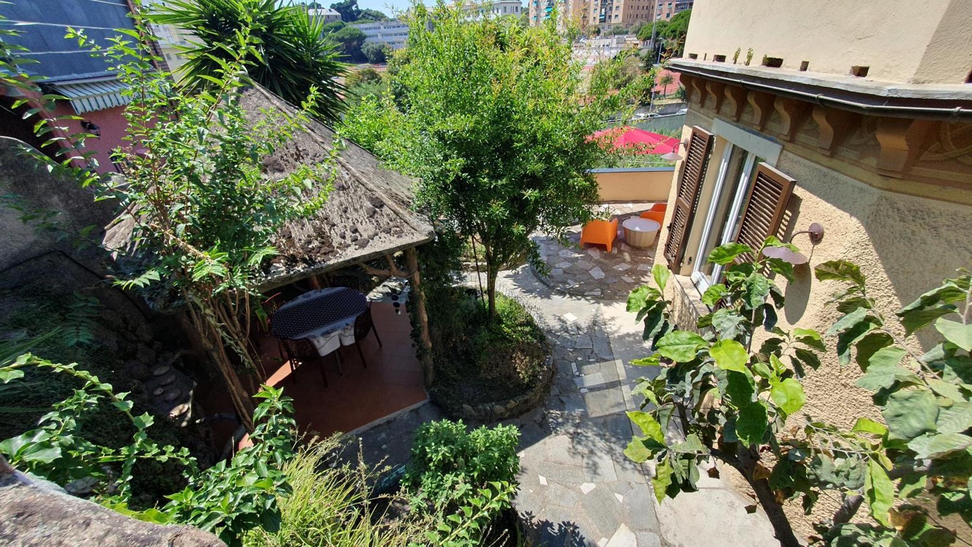 Indipendente Con Giardino * Genoa