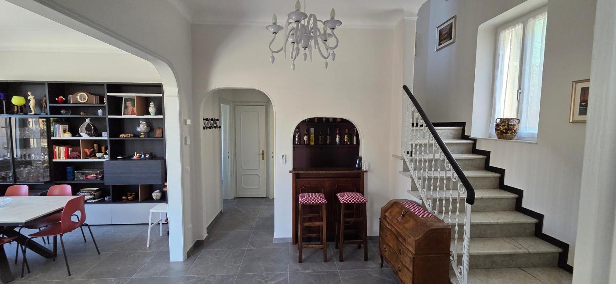 Indipendente Con Giardino Villa *